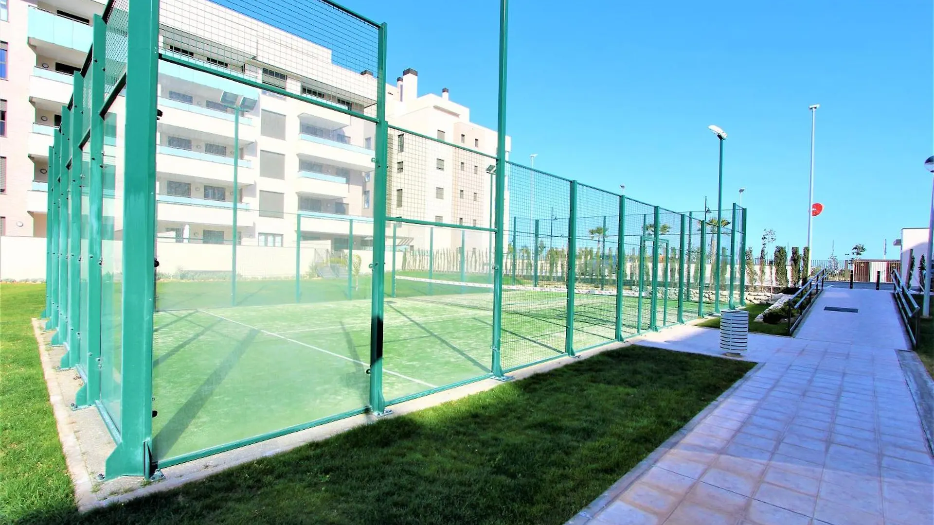 טורמולינוס Los Alamos Playa, Piscina, Parking Y Padel 0*,