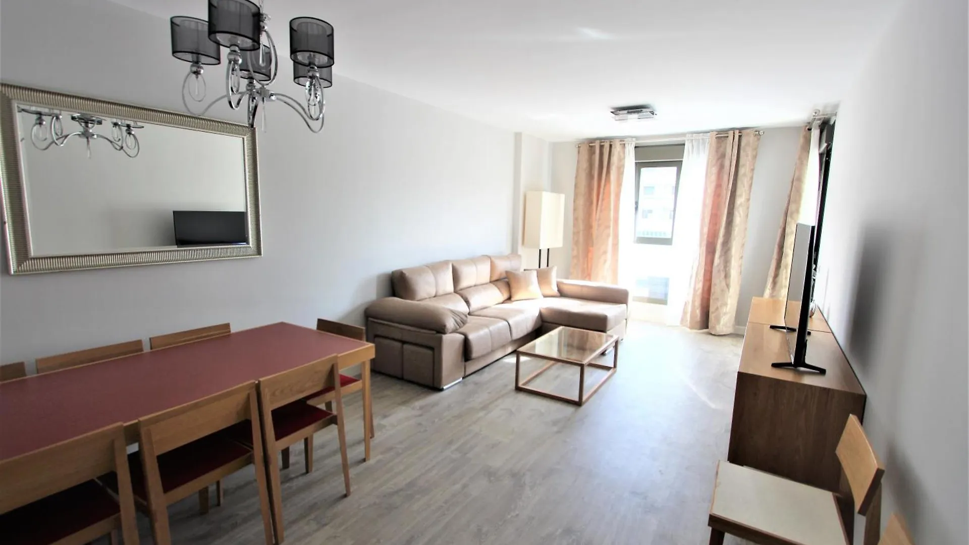 טורמולינוס Los Alamos Playa, Piscina, Parking Y Padel דירה